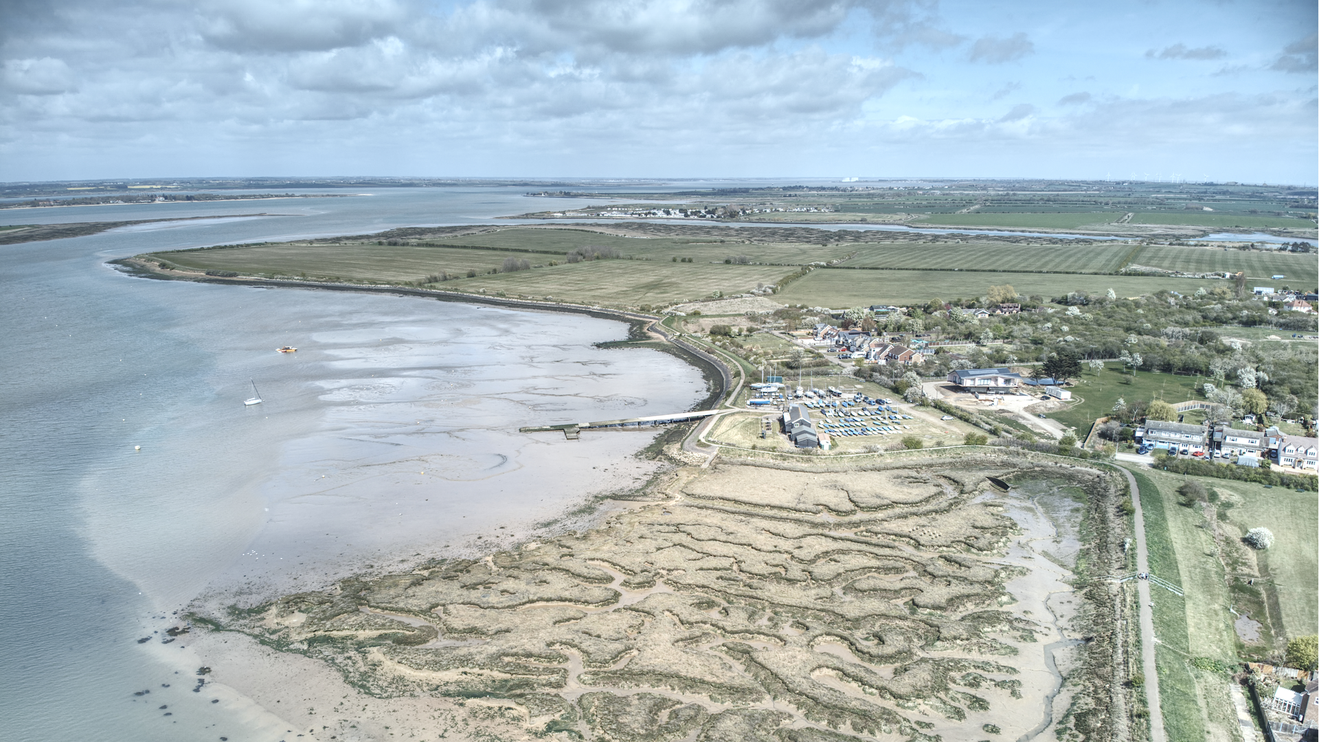 An image depicting the trail Dengi Loop via St Peters Way and Croucg Valley Trail and its surrounding area.