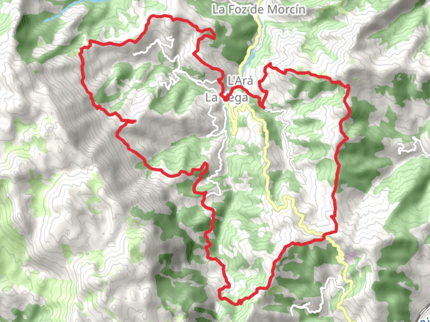 An image depicting the trail GR 206 Gran Ruta de Riosa and its surrounding area.