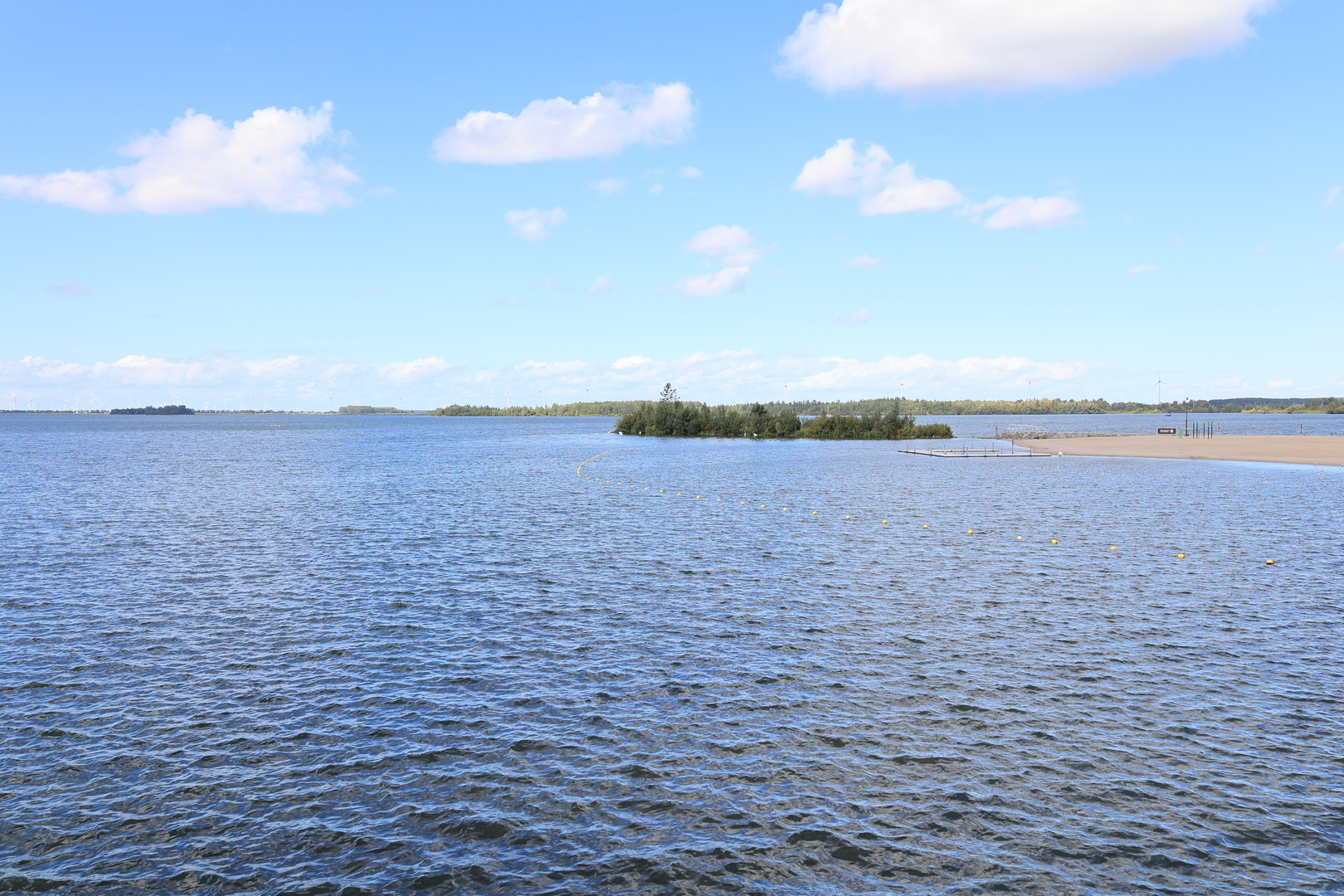 An image depicting the trail Zuidwenk to Dolfinarium via Harderwijk and its surrounding area.