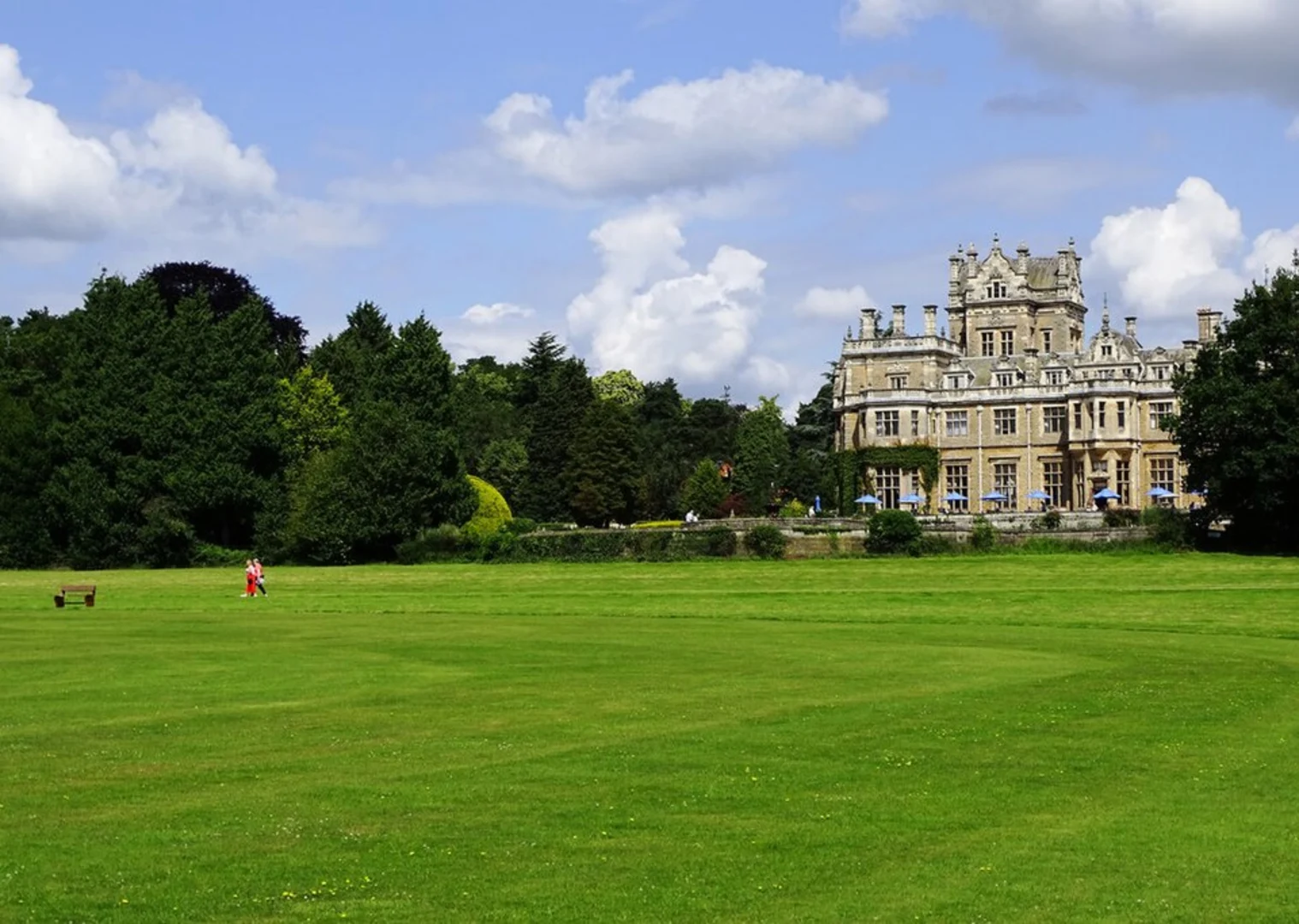 An image depicting the trail Thoresby Park Loop and its surrounding area.