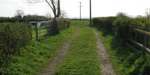 An image depicting the trail The Fauld Crater from Hanbury and its surrounding area.