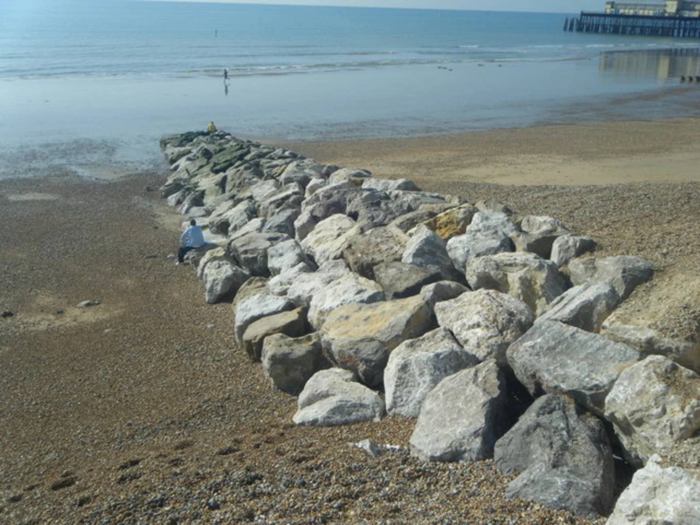 An image depicting the trail Branksome Chine Beach Walk and its surrounding area.