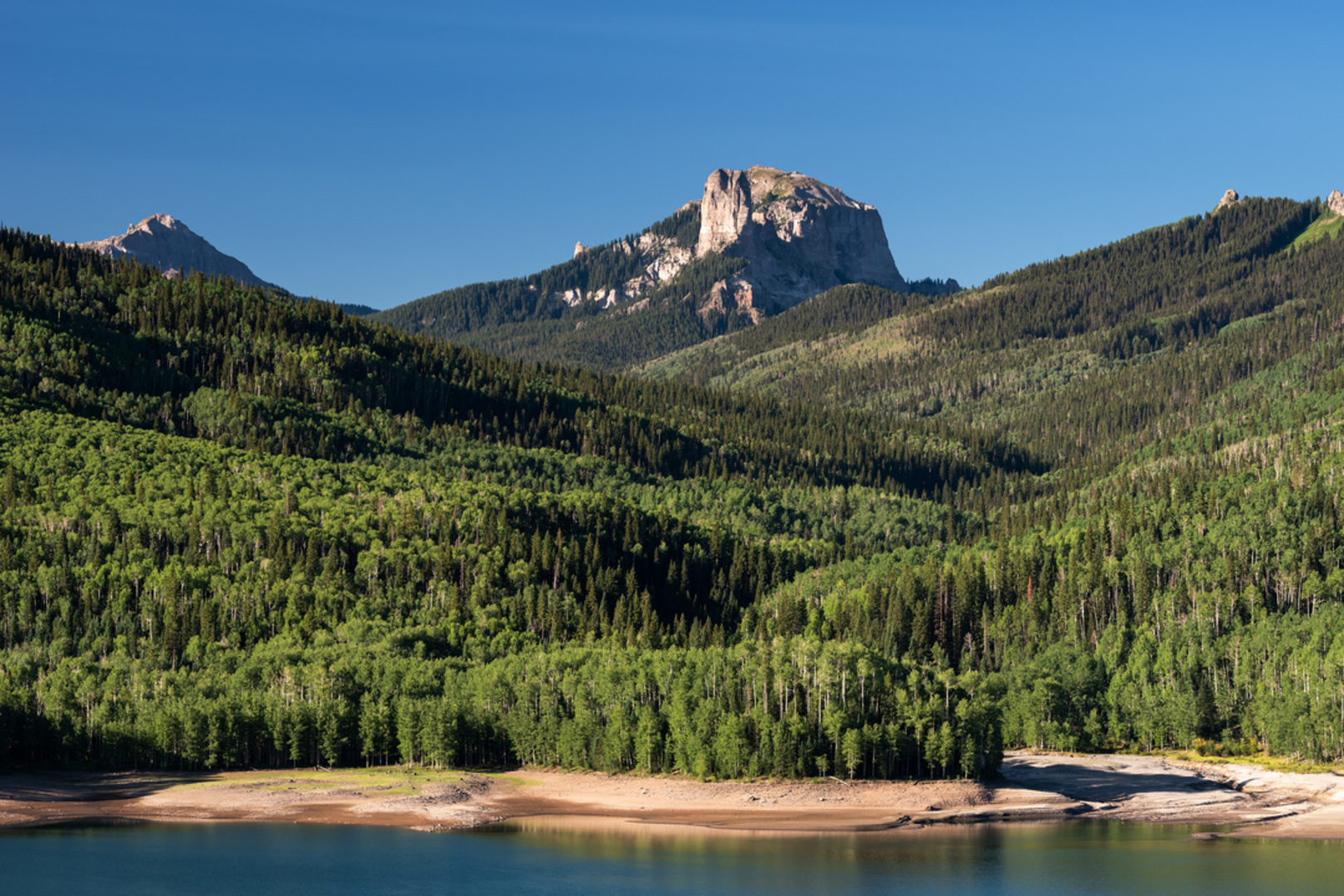 An image depicting the trail Stealey Mountain South Trail and its surrounding area.