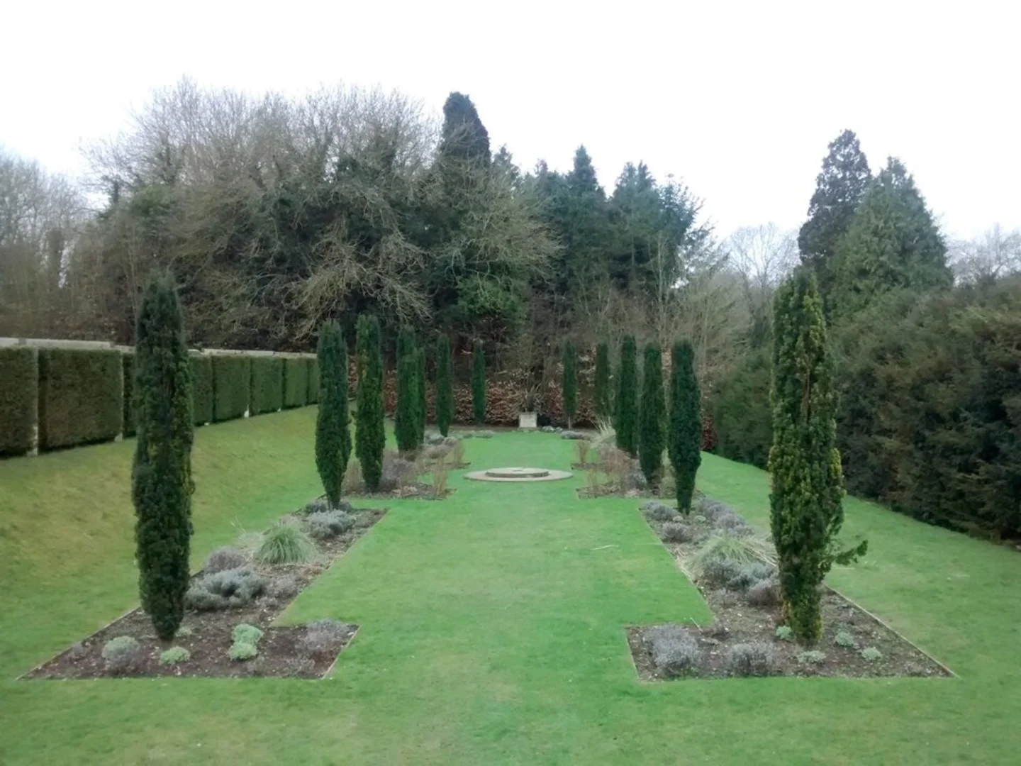 An image depicting the trail High Elms Country Park and its surrounding area.