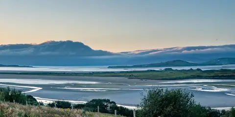 An image depicting the trail Slí Na Finne - Sli Dhun na nGall and its surrounding area.