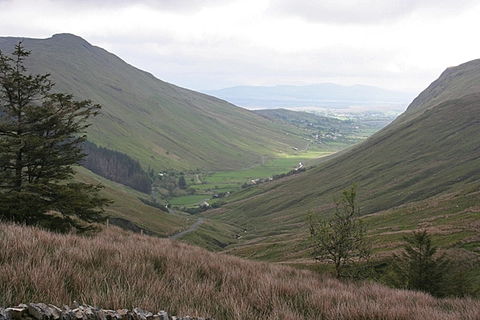An image depicting the trail Glengesh Hill Walk and its surrounding area.