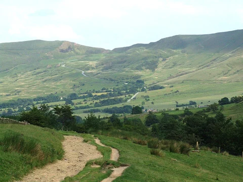 An image depicting the trail Jacob's Ladder and Crowden Tower Loop and its surrounding area.