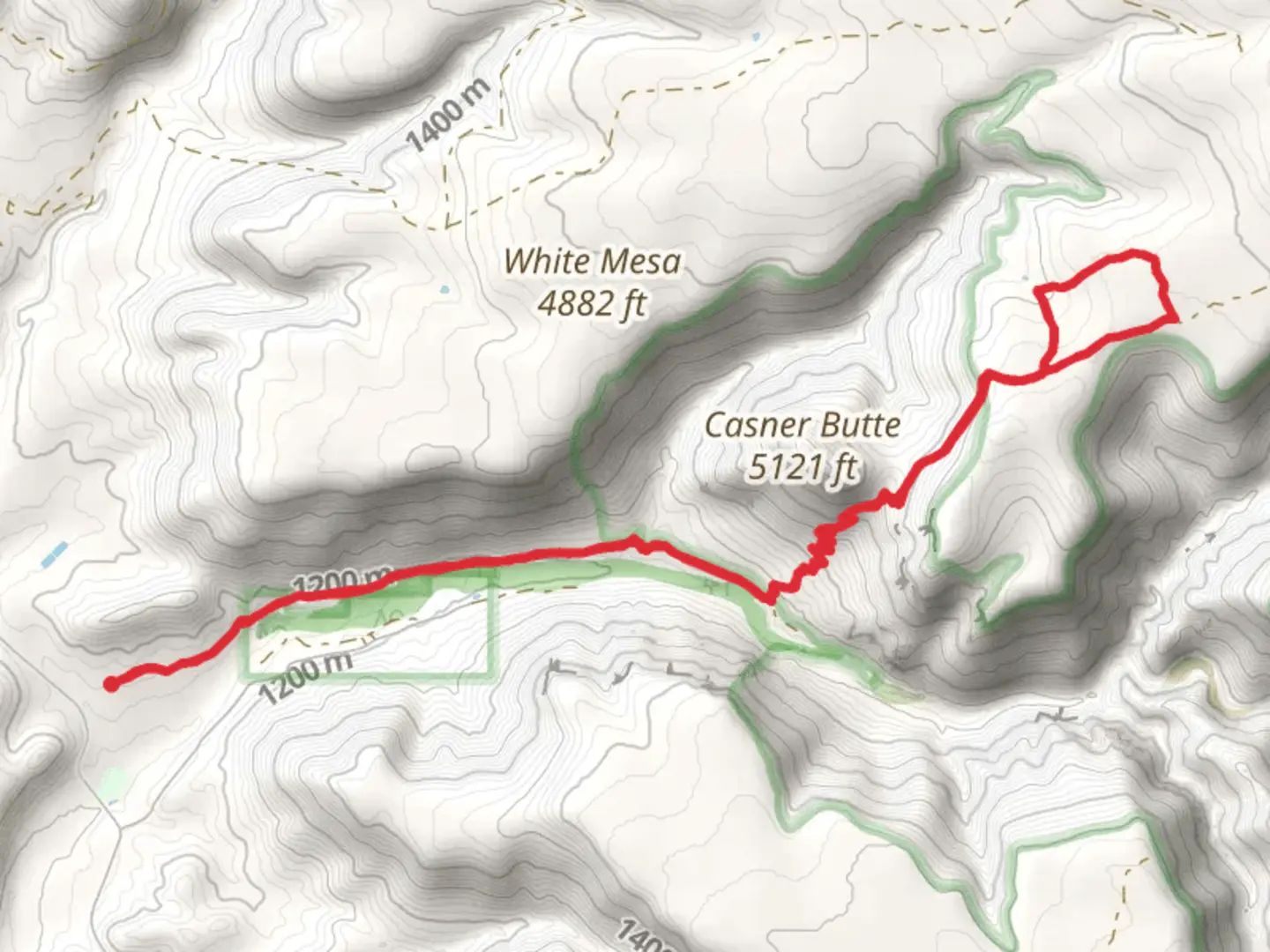 An image depicting the trail Apache Maid Trail and its surrounding area.