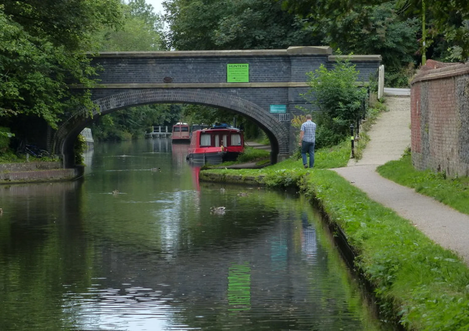 An image depicting the trail Apsley to Langleybury Loop via Grand Union Canal and its surrounding area.