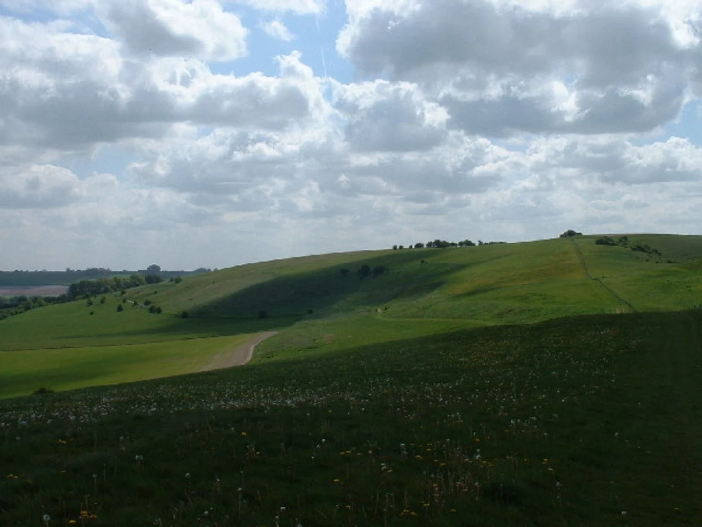An image depicting the trail Chiseldon to Ogbourne St George Loop and its surrounding area.