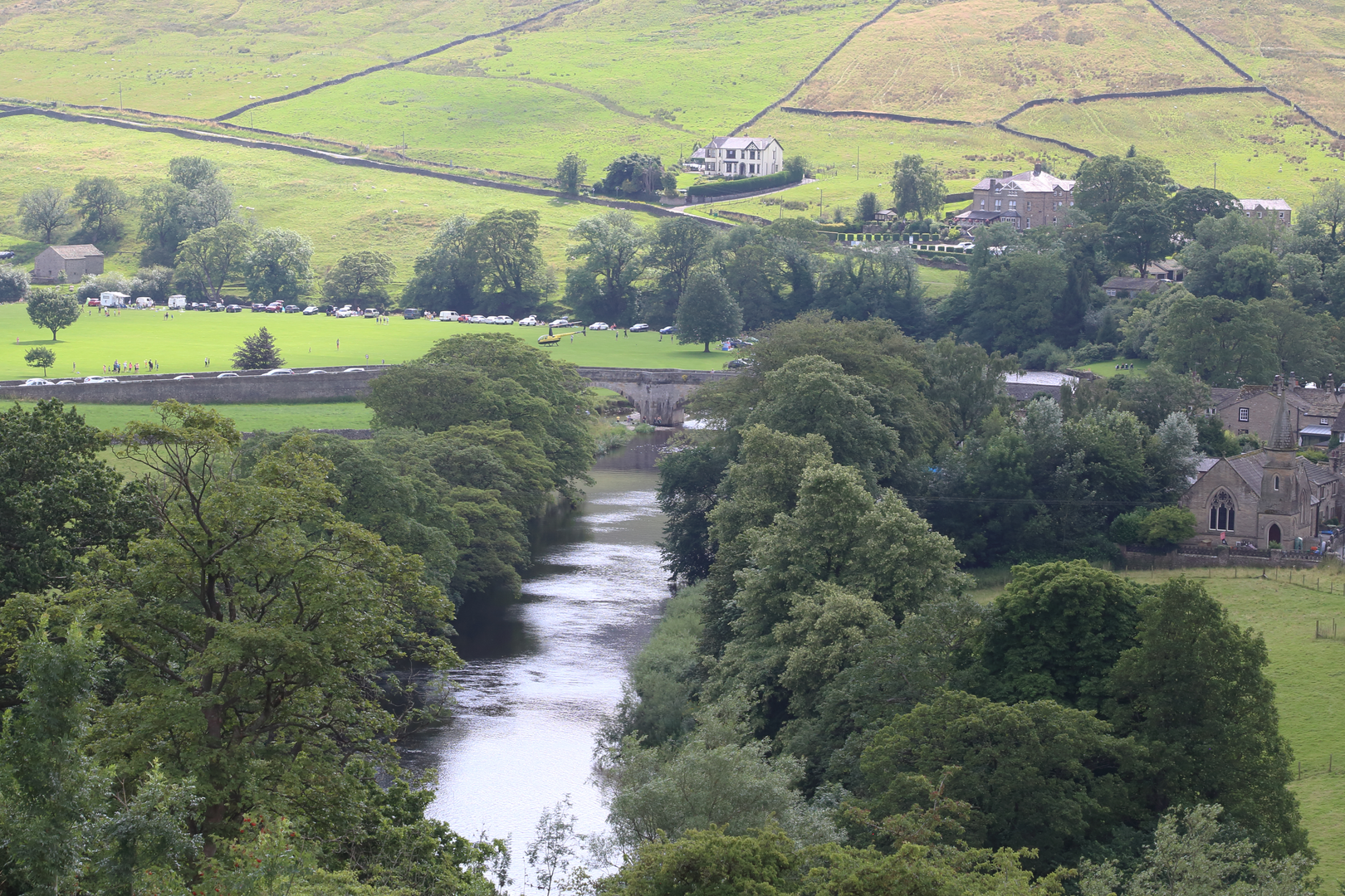An image depicting the trail Cavendish Loop from Bolton Bridge and its surrounding area.