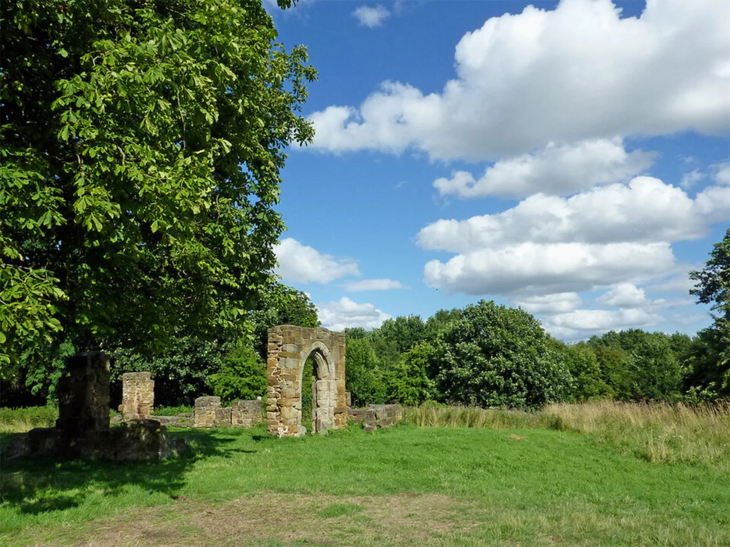 An image depicting the trail Pooley Country Park and its surrounding area.