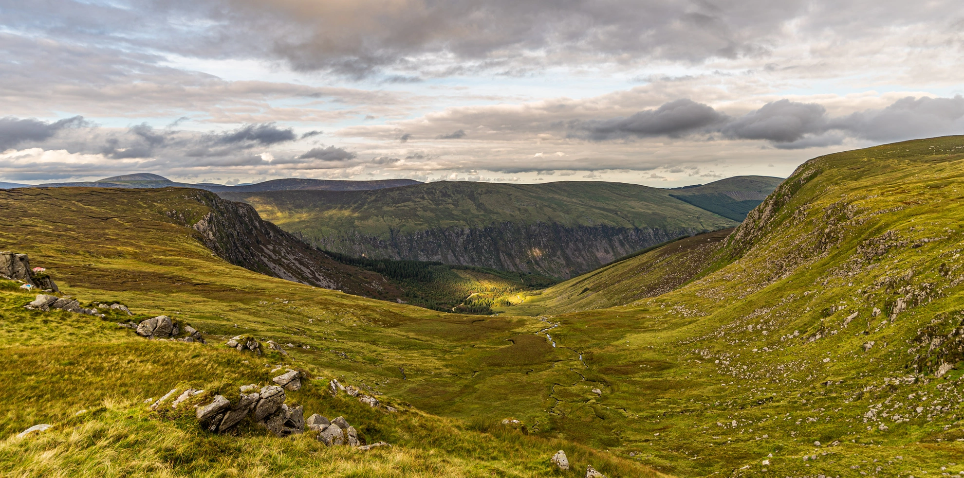 An image depicting the trail Lugnaquilla and Glenmalure Loop and its surrounding area.