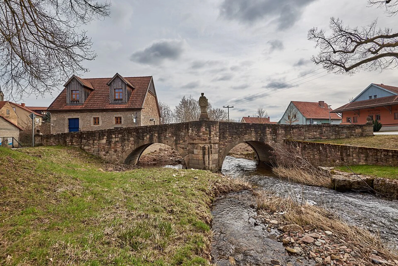 An image depicting the trail Wendel Eiche, RoterSchuß and Stiefmutter Loop and its surrounding area.