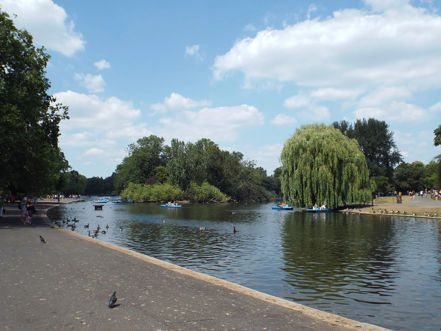 An image depicting the trail The Regent's Park and Primrose Hill Loop and its surrounding area.