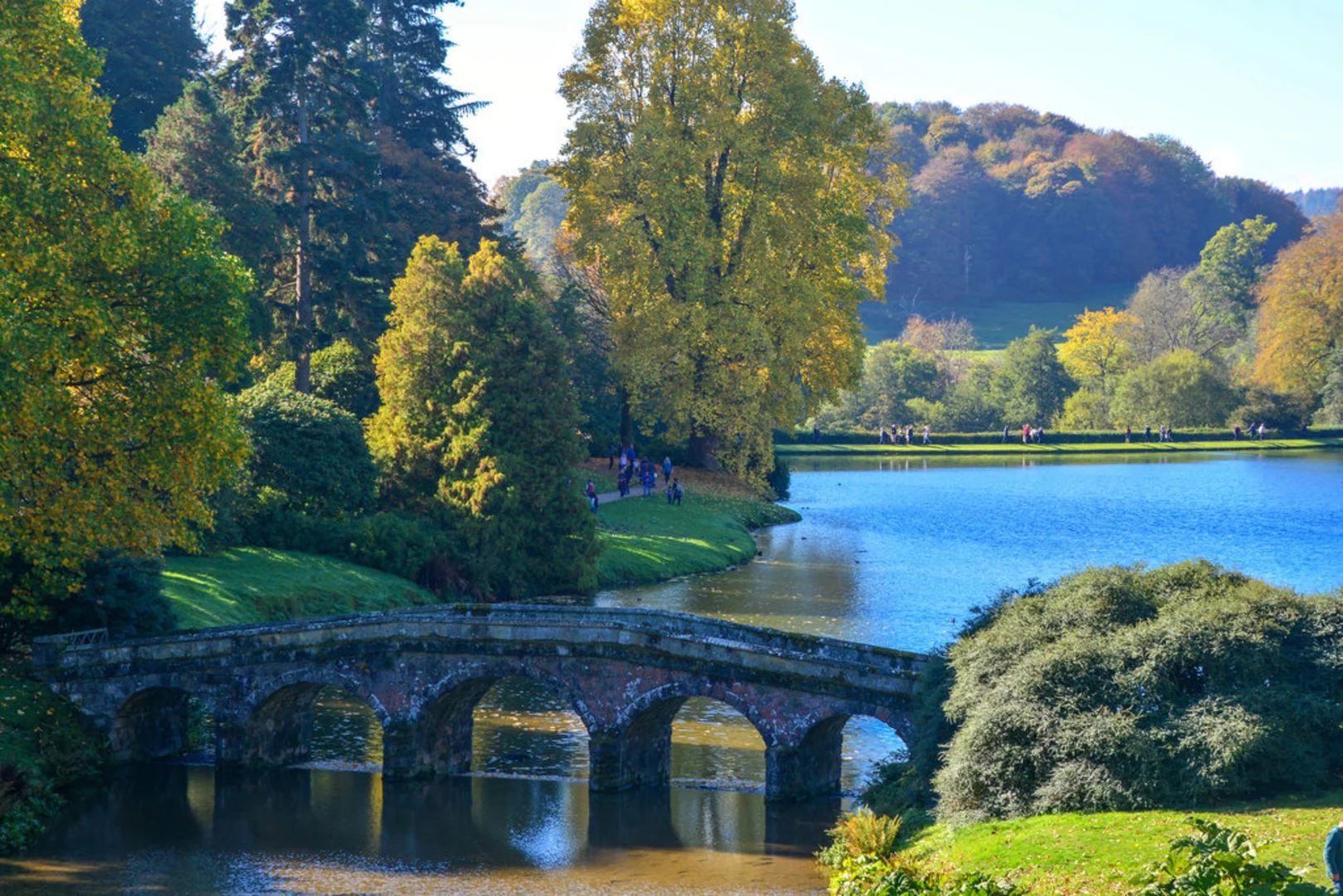 An image depicting the trail Stourhead Loop and its surrounding area.