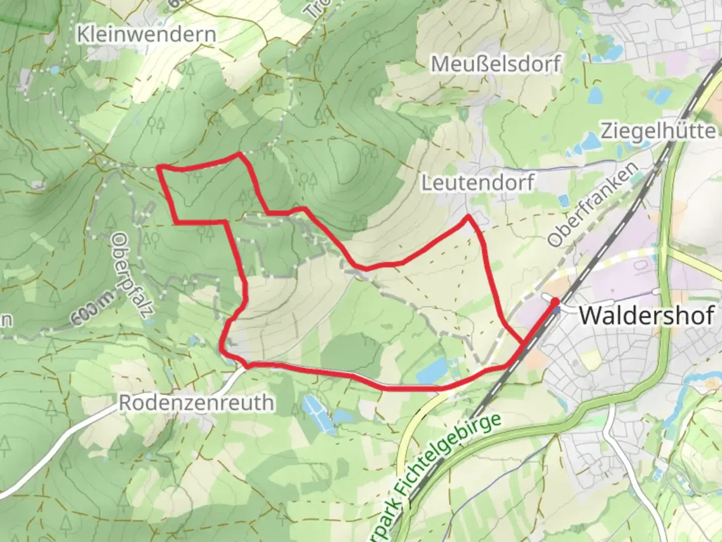 An image depicting the trail Waldershof Koessain and Kleinwendern and its surrounding area.