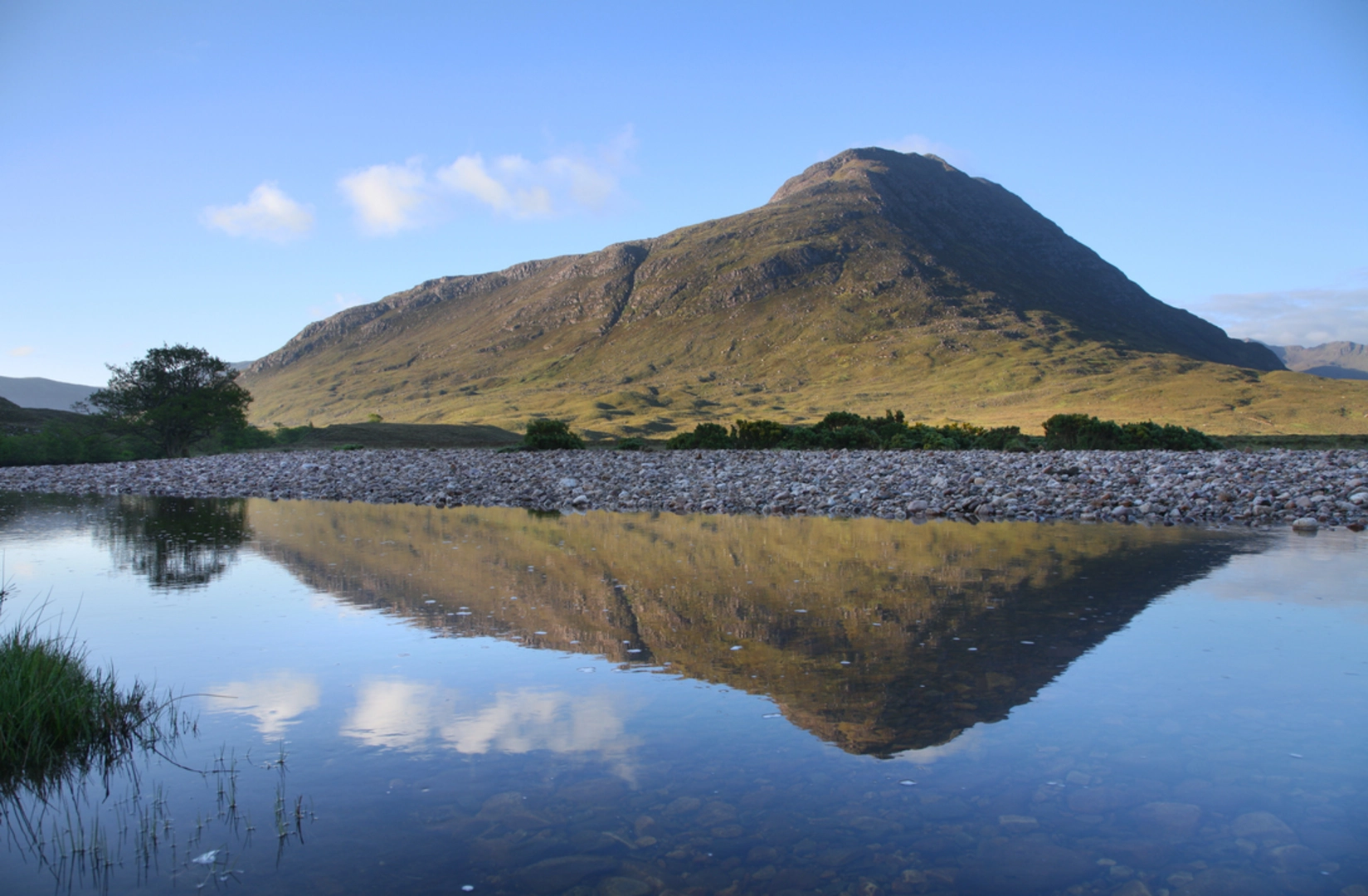 An image depicting the trail Beinn a' Chlaidheimh and its surrounding area.