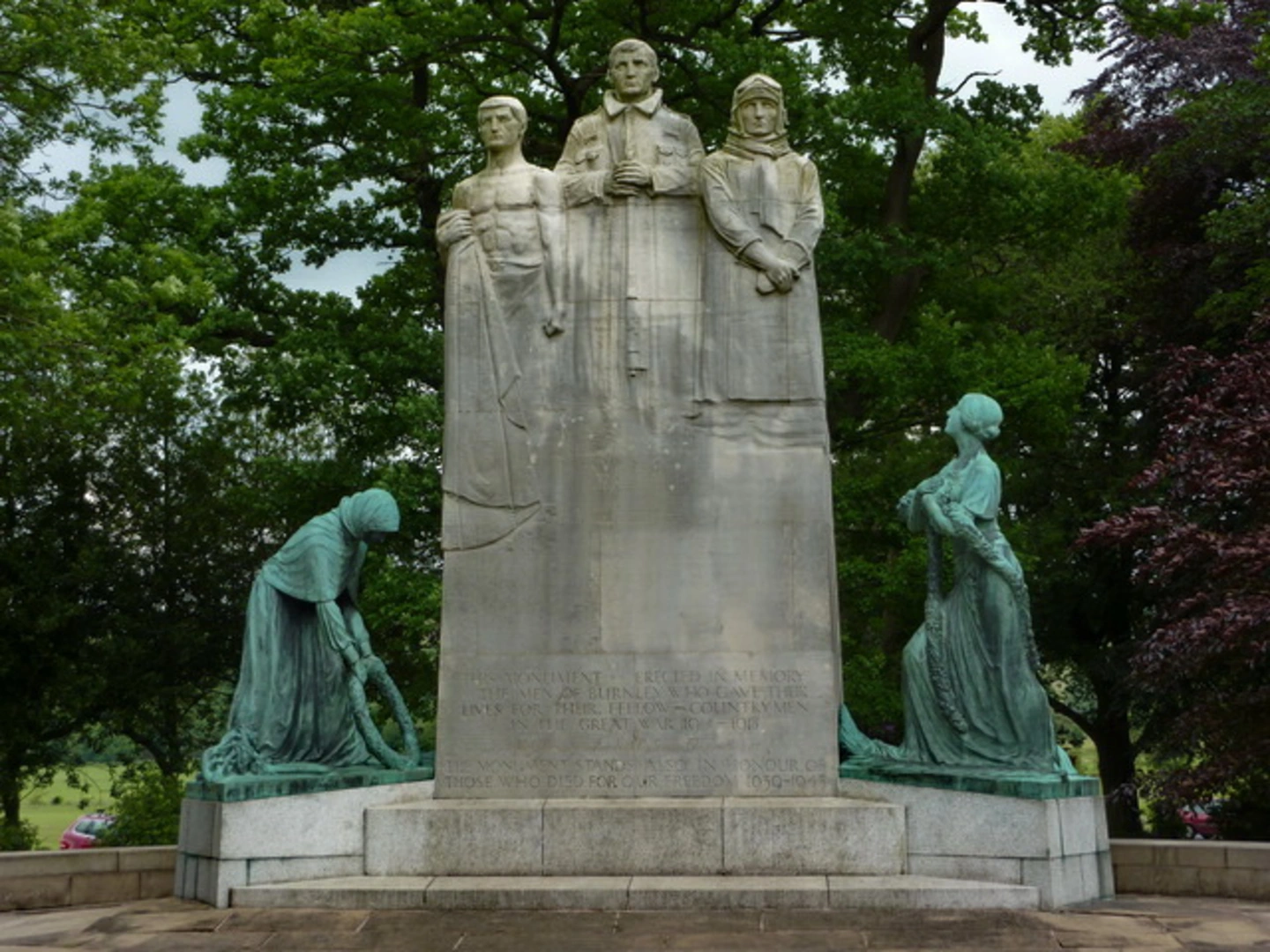 An image depicting the trail Towneley Park Short Loop and its surrounding area.