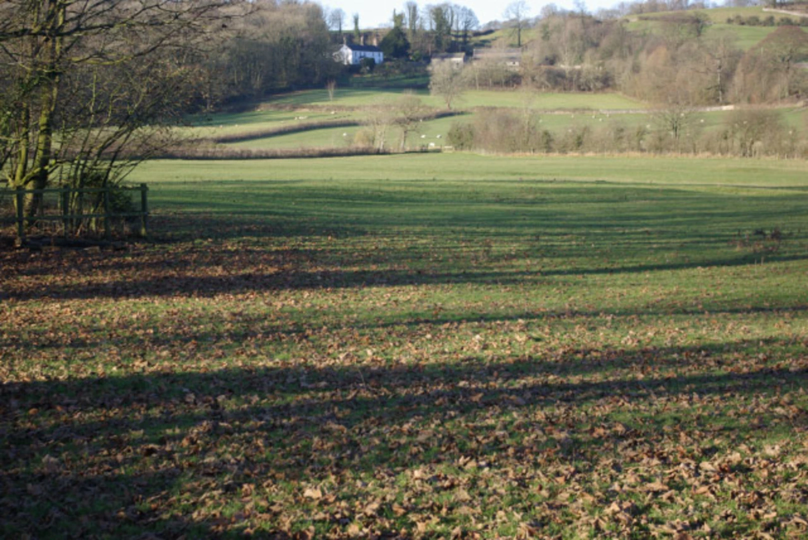 An image depicting the trail Holeslack Farmhouse and Ashbank Lane Loop and its surrounding area.