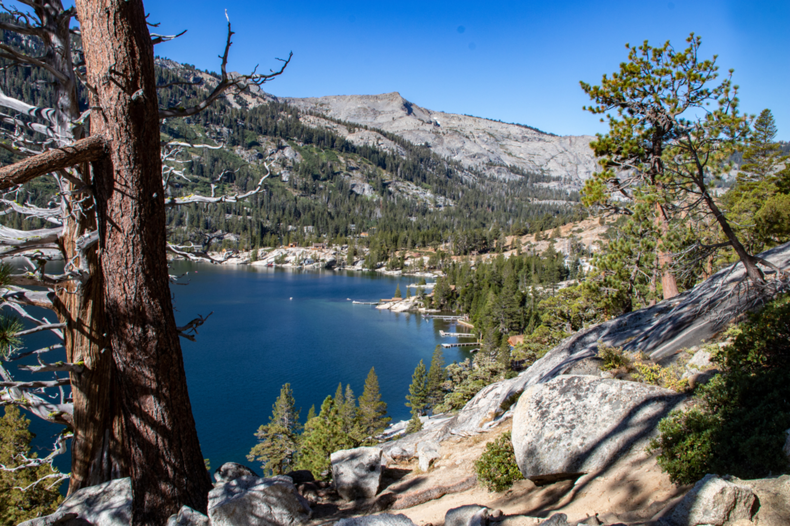An image depicting the trail Lake of the Woods via Pacific Crest Trail and its surrounding area.