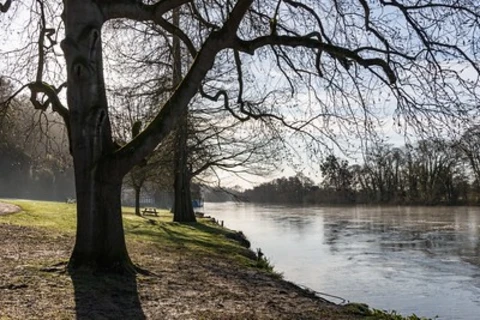 An image depicting the trail Cliveden House Loop and its surrounding area.