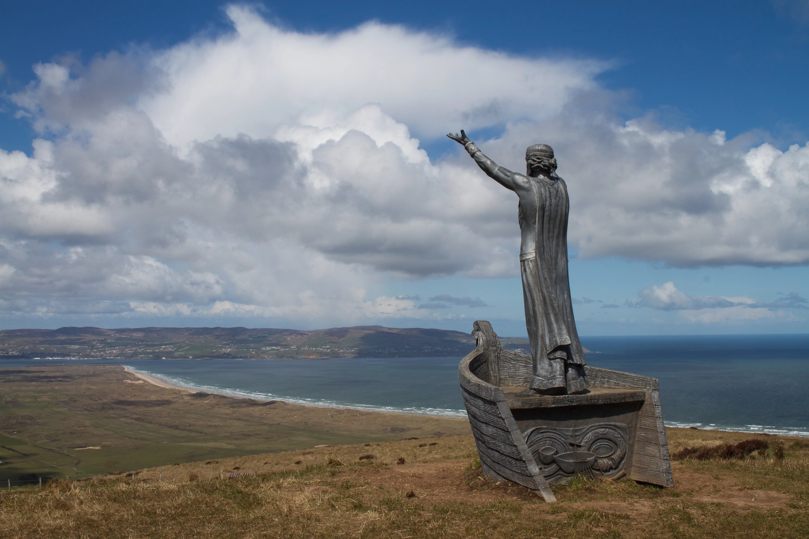 An image depicting the trail Magilligan Point and its surrounding area.