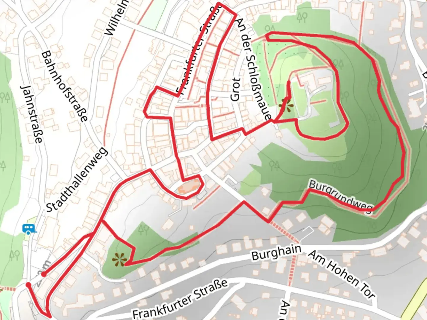 An image depicting the trail Naturdenkmal Hohler Baum via Burgrundweg and its surrounding area.