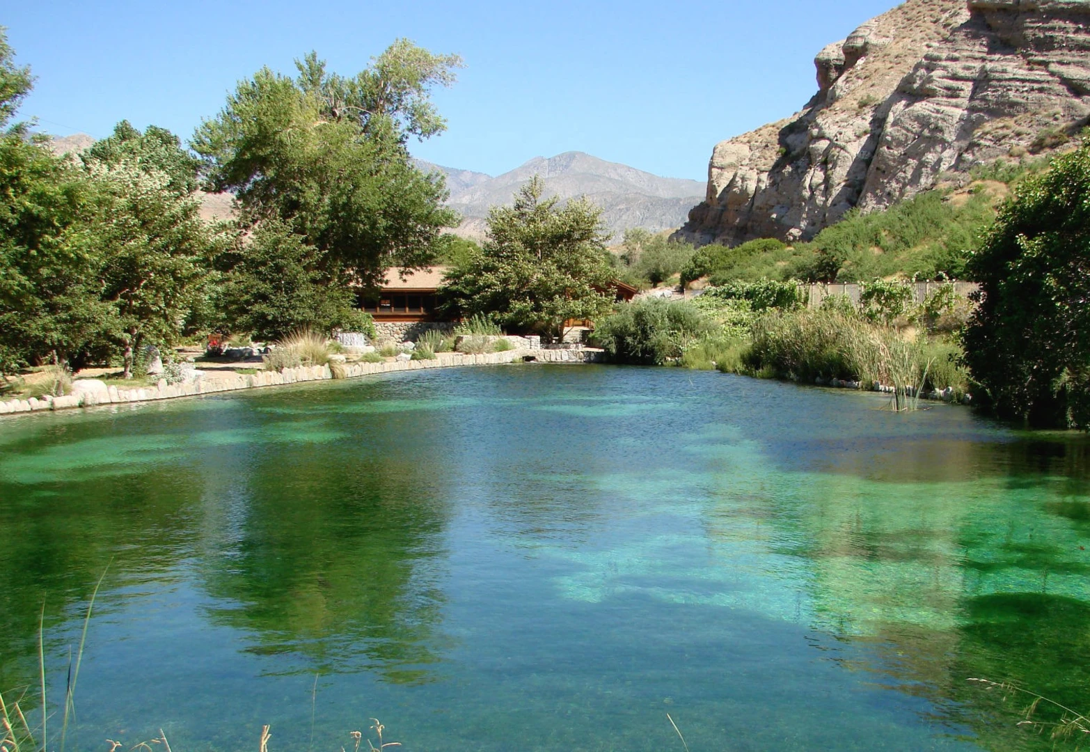 An image depicting the trail Red Dome via PCT and its surrounding area.