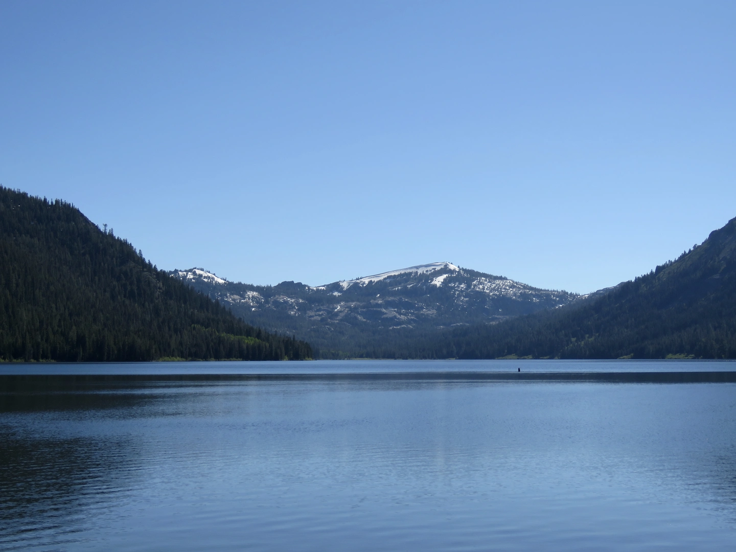 An image depicting the trail Independence Lake North Shore Walk and its surrounding area.