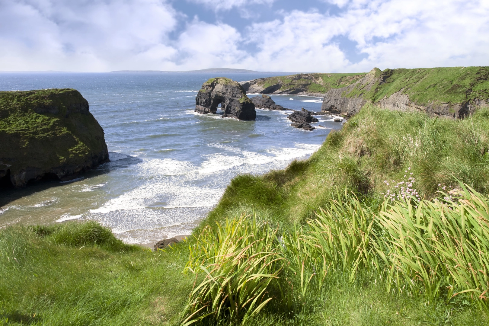 An image depicting the trail Ballybunion Loops - Cliff Walk and its surrounding area.