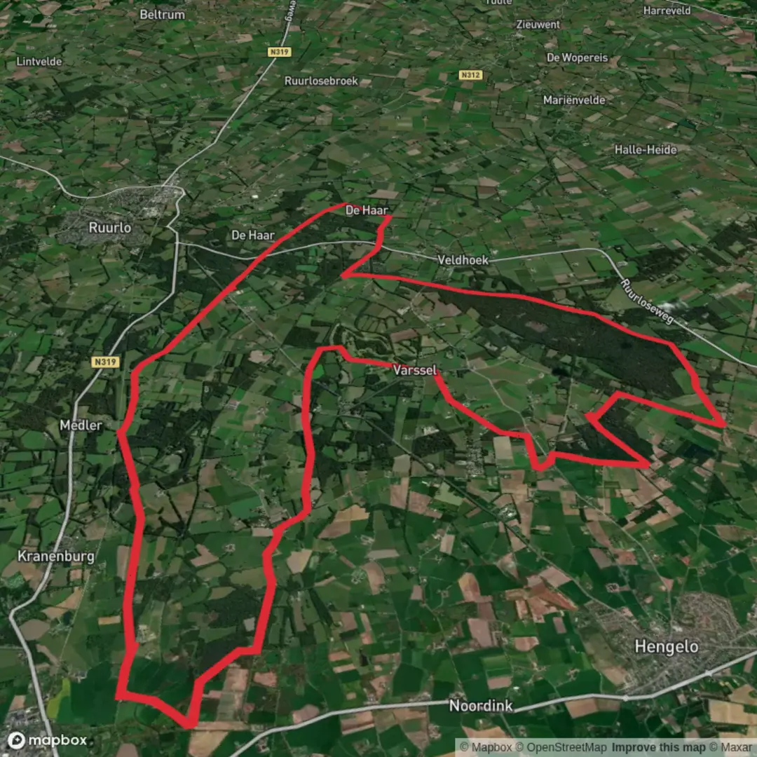 An image depicting the trail Oude Ruurlose Weg, Oude Zelhemse Weg and Lindese Weg and its surrounding area.