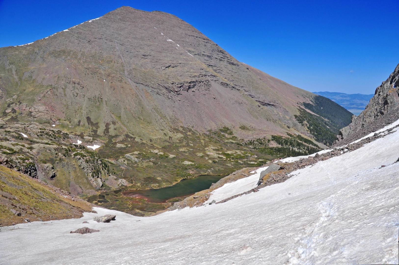 An image depicting the trail North Colony Lakes Trail and its surrounding area.