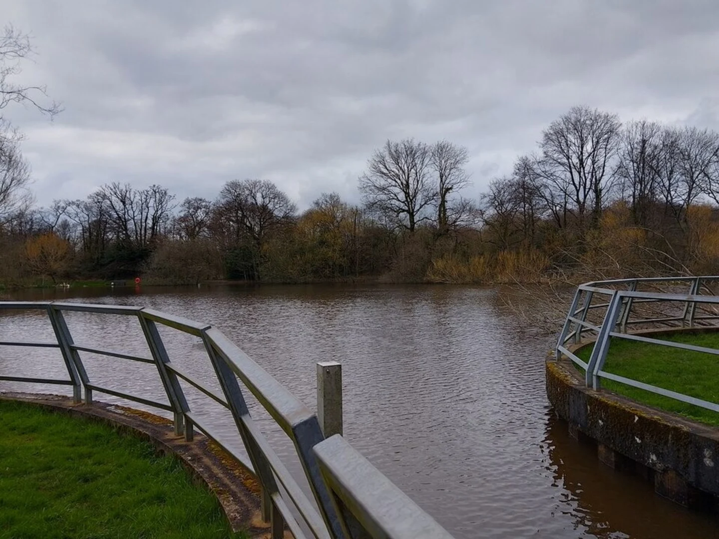 An image depicting the trail Sandhurst Loop and its surrounding area.