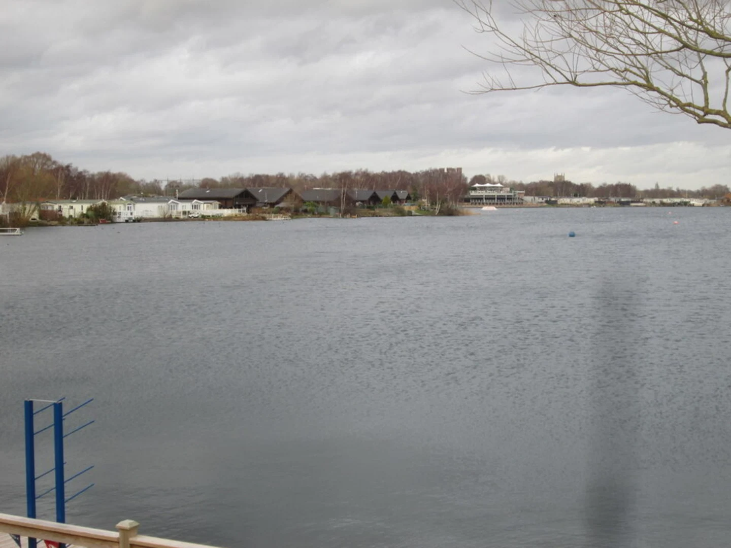 An image depicting the trail Tattershall Lakes and its surrounding area.