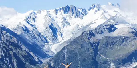 An image depicting the trail Mount Fox Route and its surrounding area.