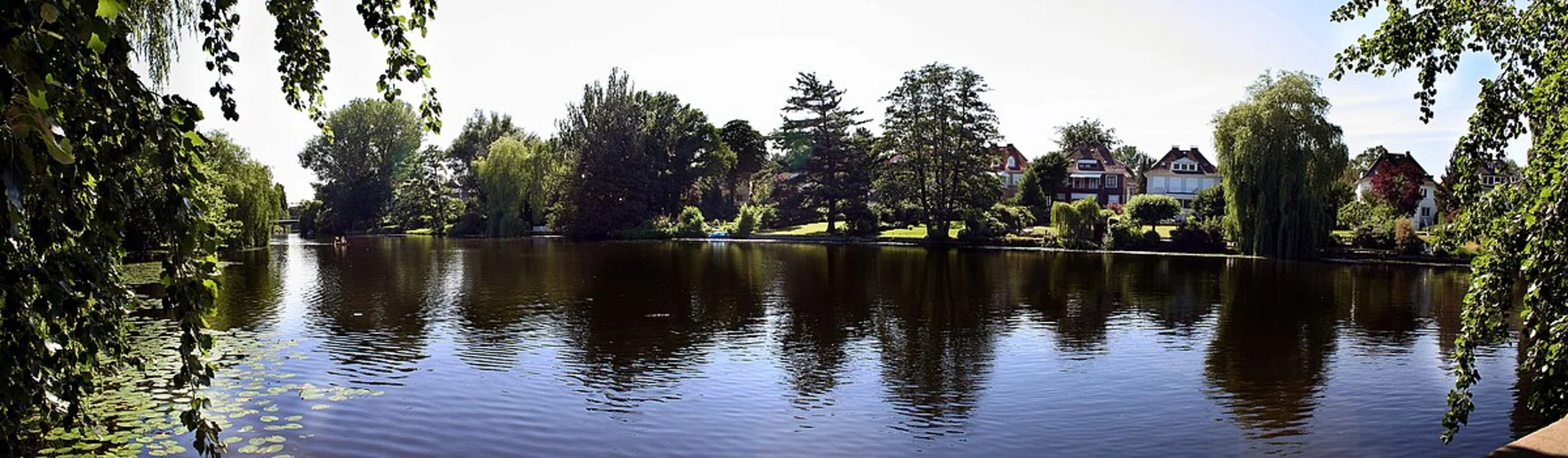 An image depicting the trail Alsterwanderweg Loop and its surrounding area.