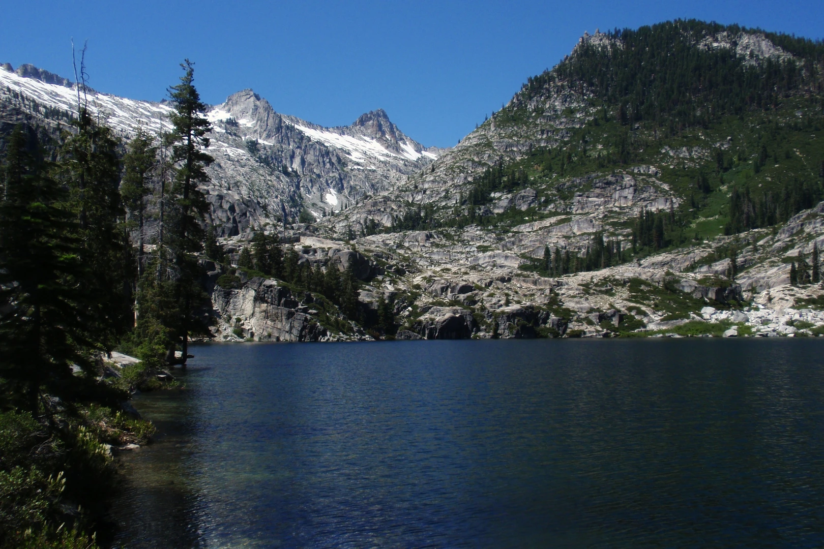 An image depicting the trail Little Lake and Canyon Creek Lakes via Canyon Creek Trail and its surrounding area.