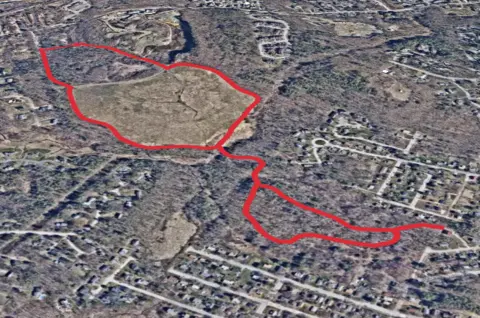 An image depicting the trail Graves Hills - Portland City Landfill Loop and its surrounding area.