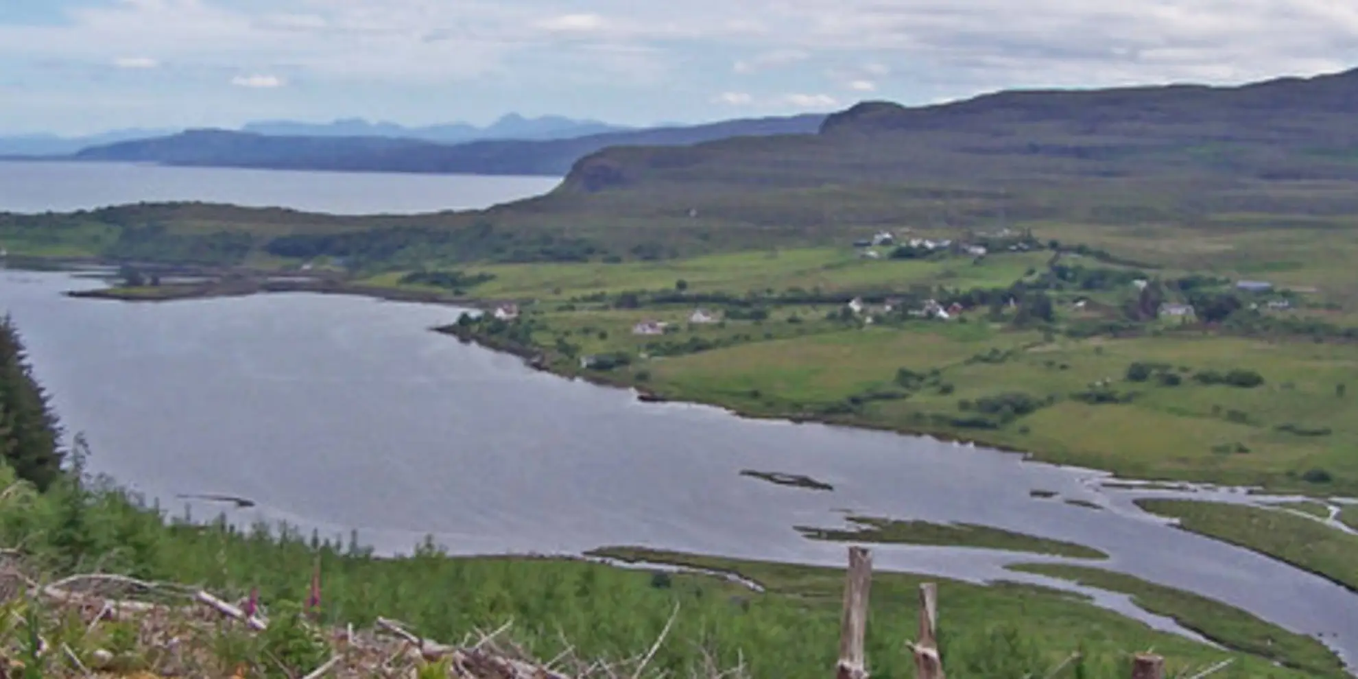 An image depicting the trail Glen Varrigill Walk via Portree Forest and its surrounding area.