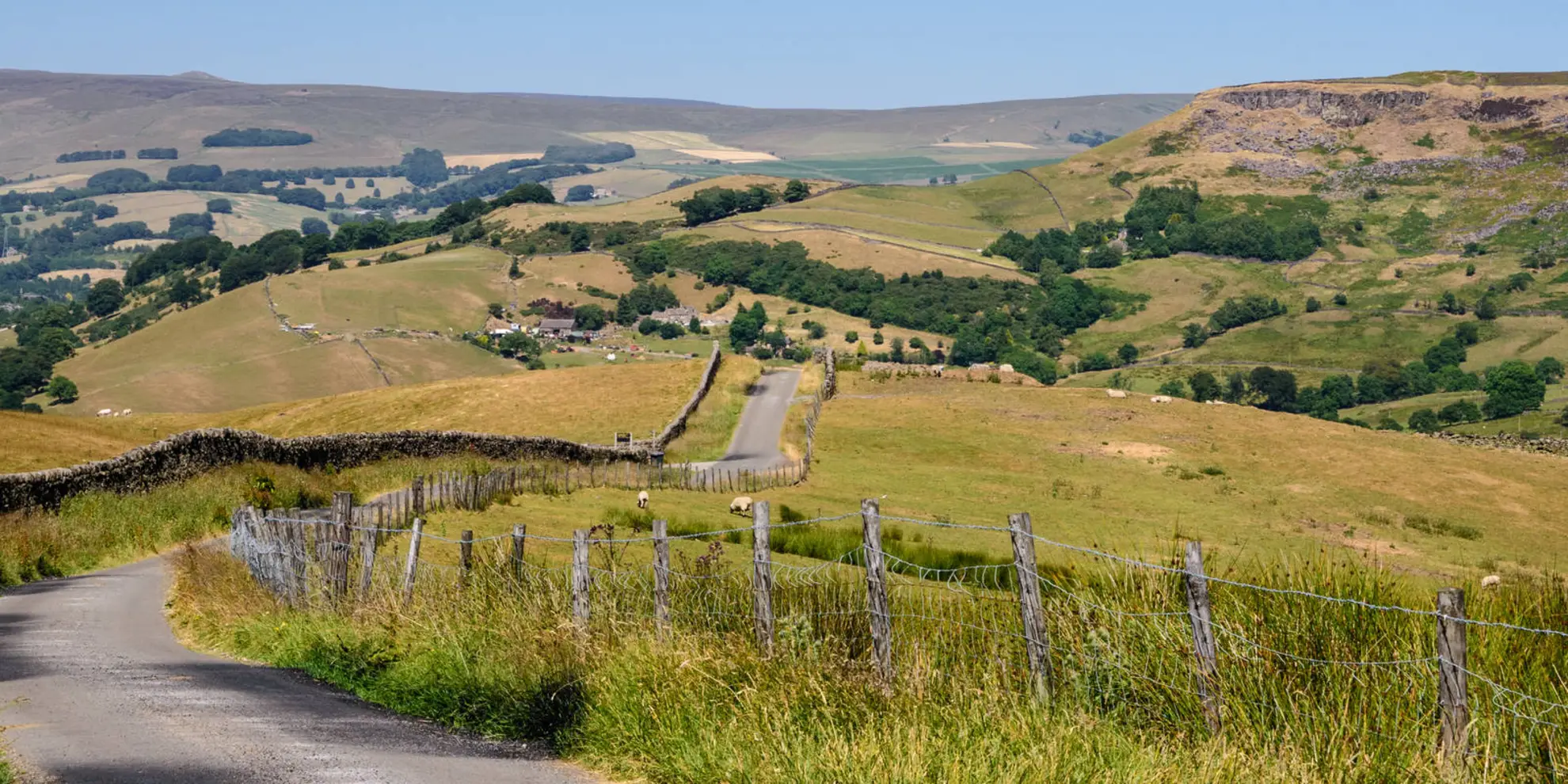 An image depicting the trail Ridge Hall Walk - Chapel-en-le-Frith - Walking Route and its surrounding area.