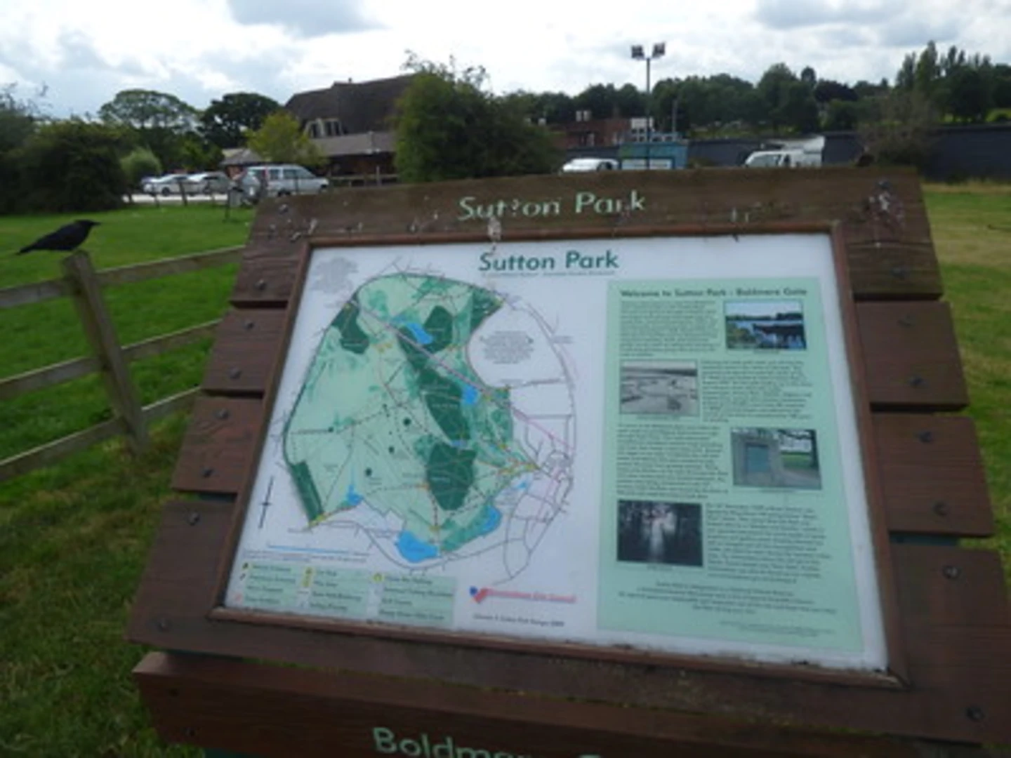 An image depicting the trail Sutton Park Western Loop and its surrounding area.