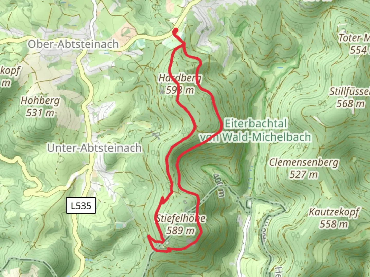 An image depicting the trail Stiefelhuetten Weg and its surrounding area.