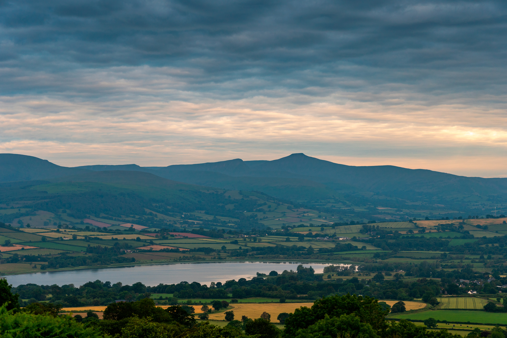 An image depicting the trail Llangors to Craswall Walk and its surrounding area.
