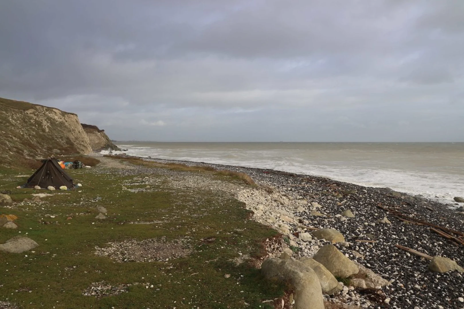 An image depicting the trail Cow Gap and Belle Tout Lighthouse Loop and its surrounding area.