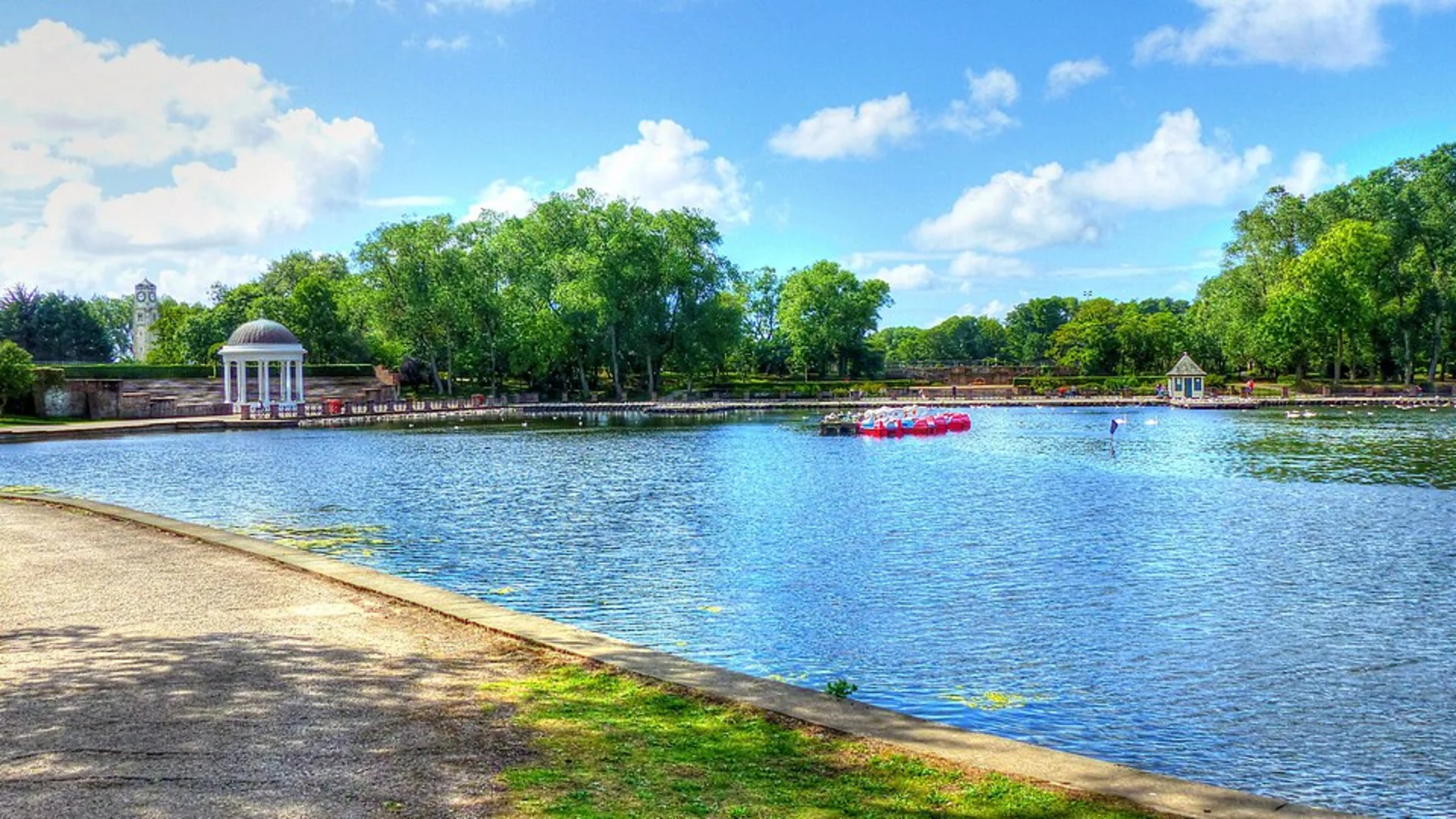 An image depicting the trail Marton Mere, Heron's Reach Golf Course and Stanley Park Loop and its surrounding area.