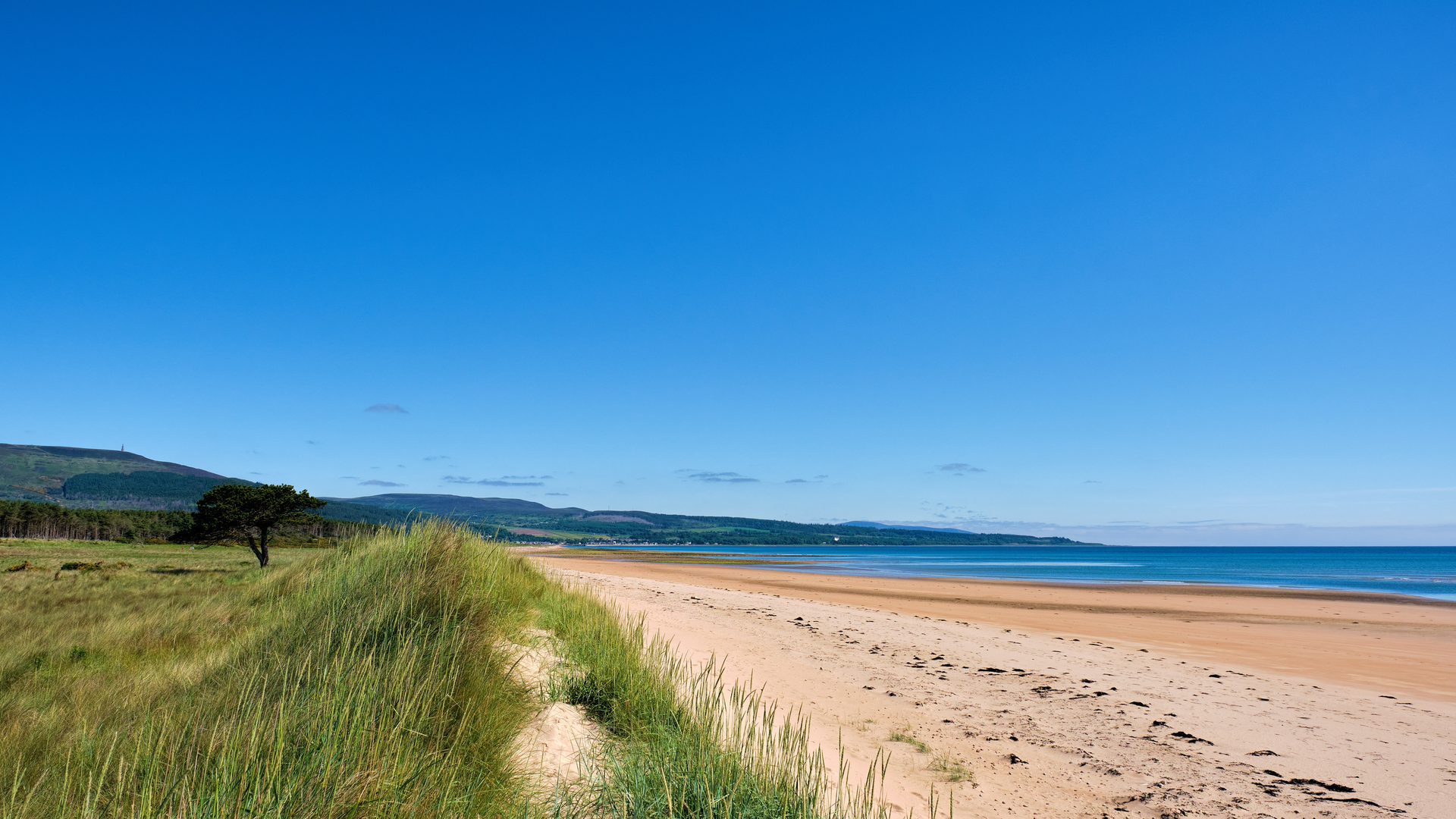 An image depicting the trail Brora To Golspie via John O'Groats Trail and its surrounding area.