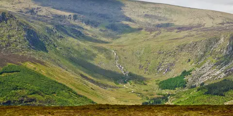 An image depicting the trail Lugnaquilla - Glen of Imaal and its surrounding area.