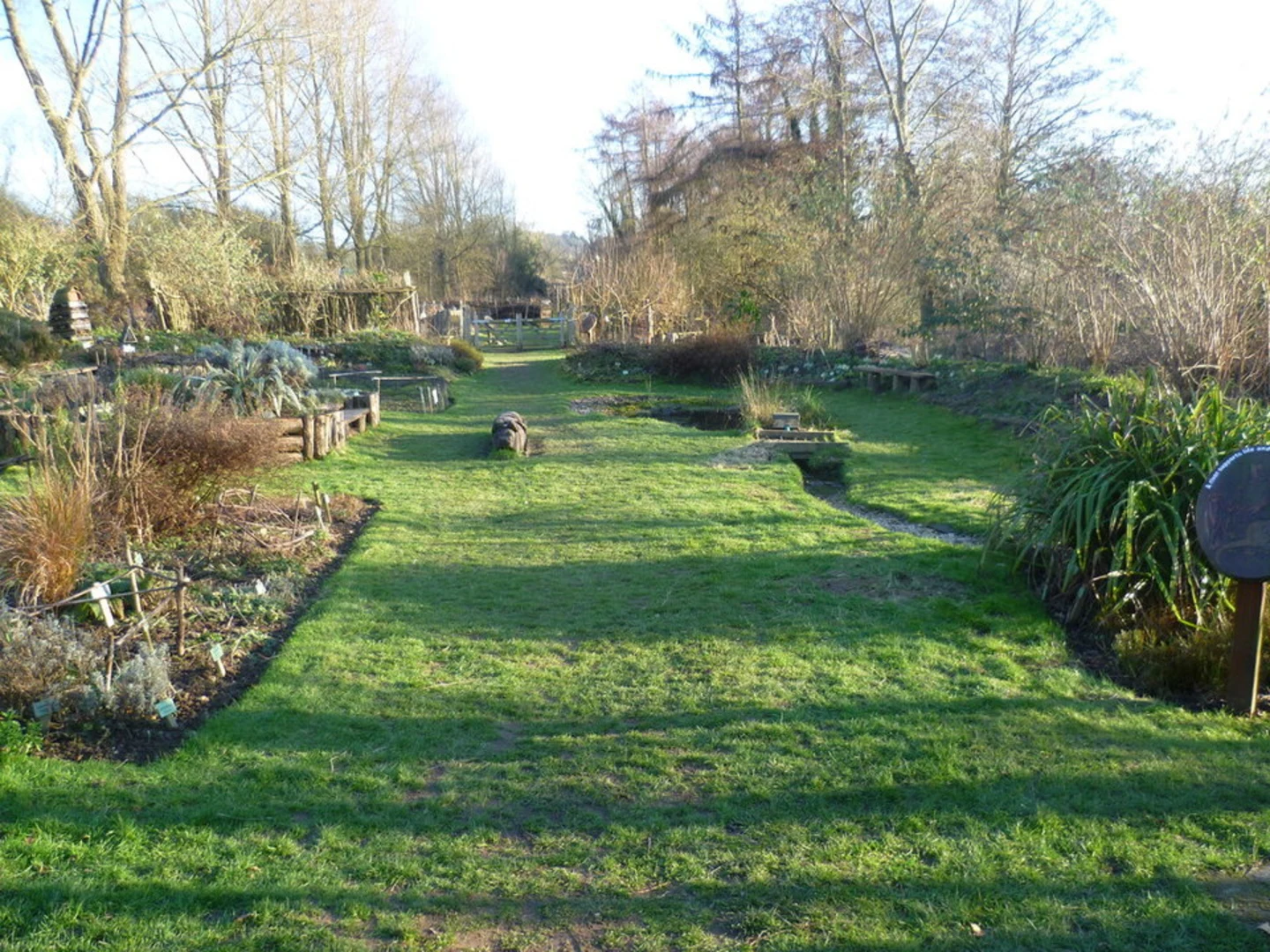 An image depicting the trail Sevenoaks and its surrounding area.