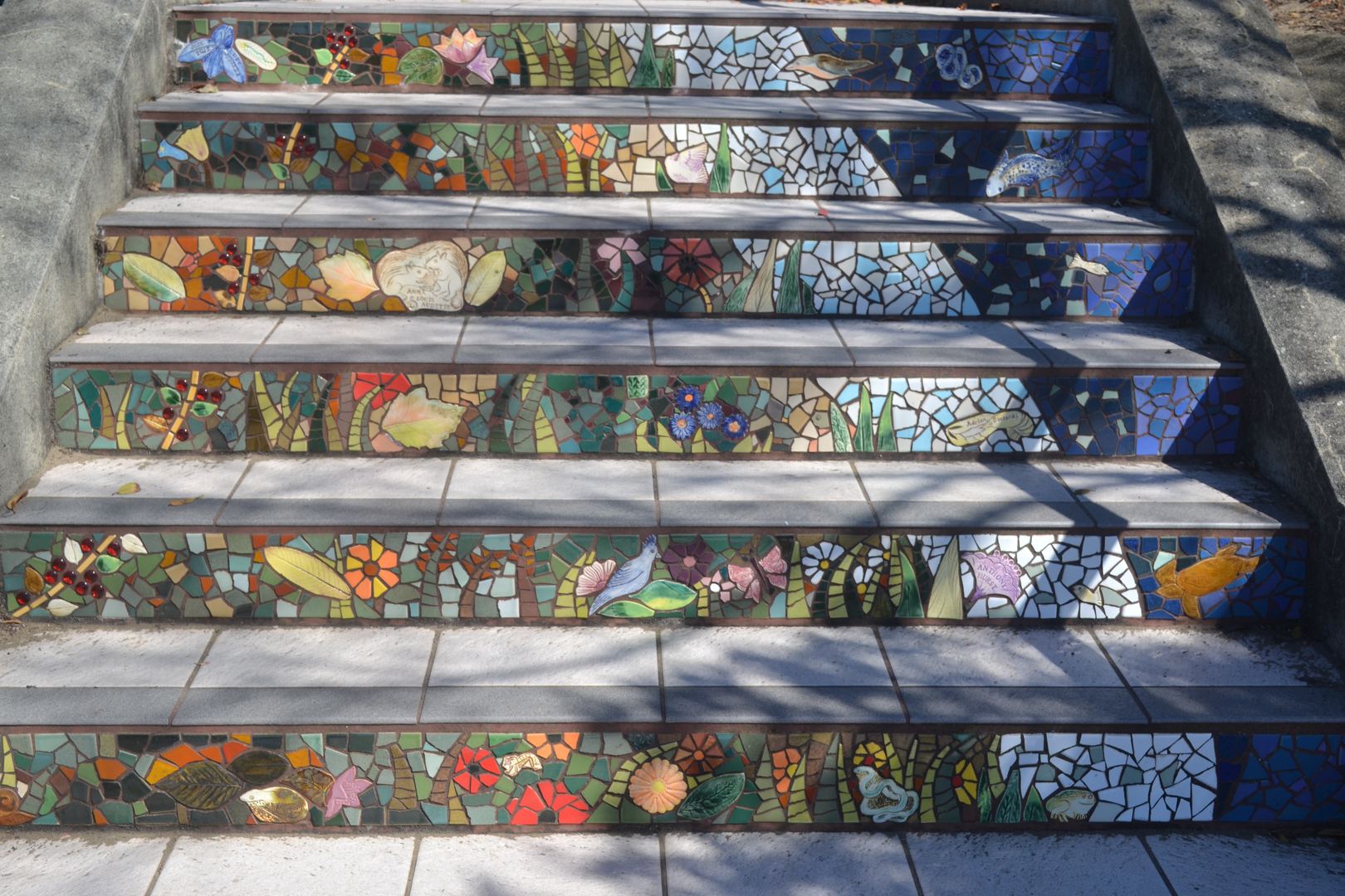 An image depicting the trail 16th Avenue Tiled Steps and its surrounding area.